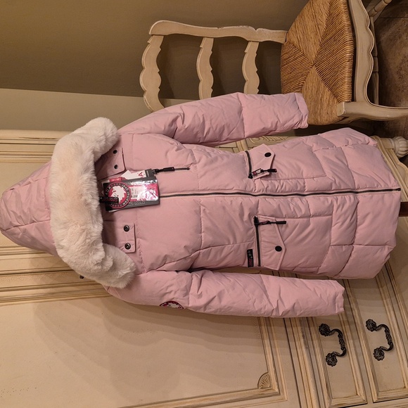 Canada Weather Gear - Pink Parka with faux fur lined hood - Picture 6 of 15